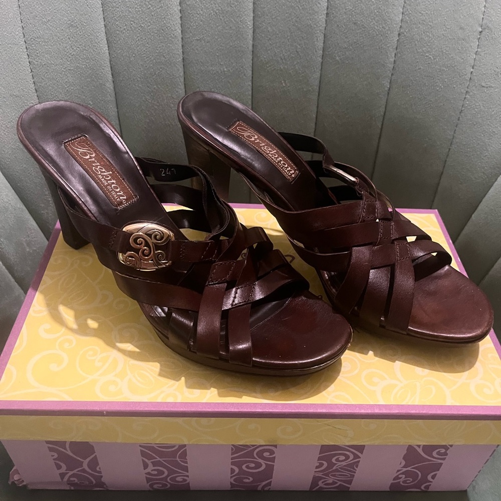 EUC WITH BOX Brighton Vista Chocolate Sandals